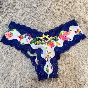 NWT VTG Victoria’s Secret Cheeky Blue Lace Floral Butterflies Small